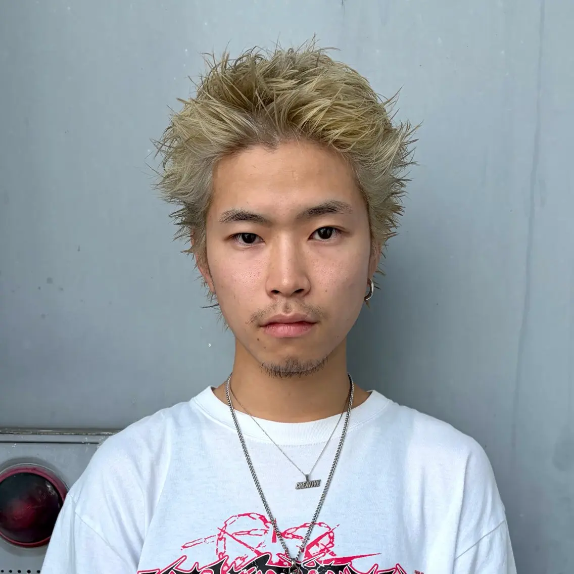 ショート カラー メンズ メンズブリーチ メンズハイトーン メンズパーマ メンズショート スパイキーショート カット ヘアカラー ⚾️横浜メンズカット 阿部龍馬🍺🍔のヘアスタイル