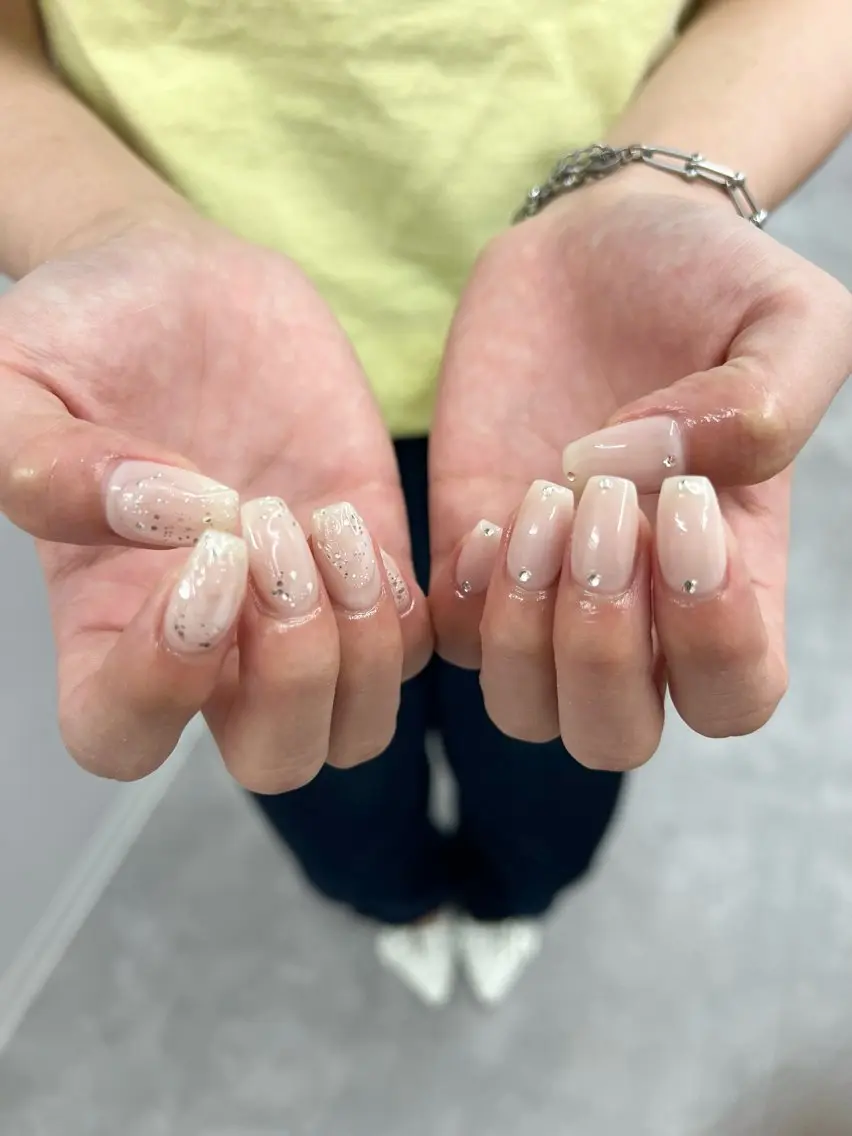 ネイル ジェルネイル キラキラネイル マグネットネイル ニュアンスネイル パラジェル ハンドネイル ハンドケア Bana_ Nailのネイルデザイン