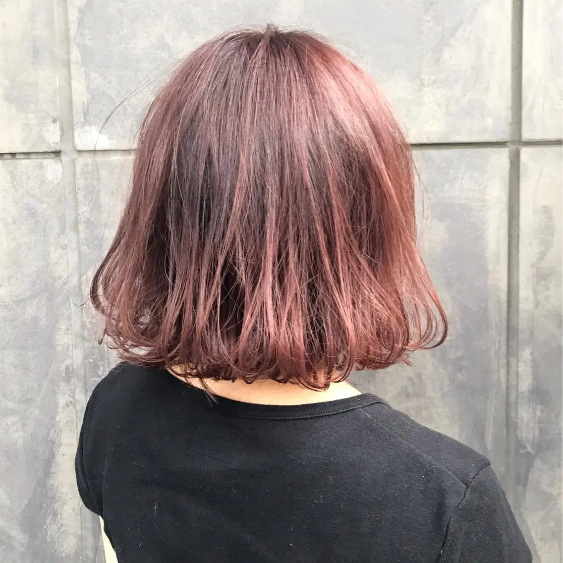 ショート カラー ブリーチ グレージュ ピンクカラー タンバルモリ ムルギョル巻き K-POP好き美容師 🇰🇷Kai.Yのヘアスタイル