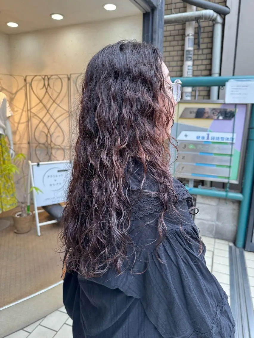 ロング パーマ スパイラルパーマ たなか あいり【自由が丘】のヘアスタイル