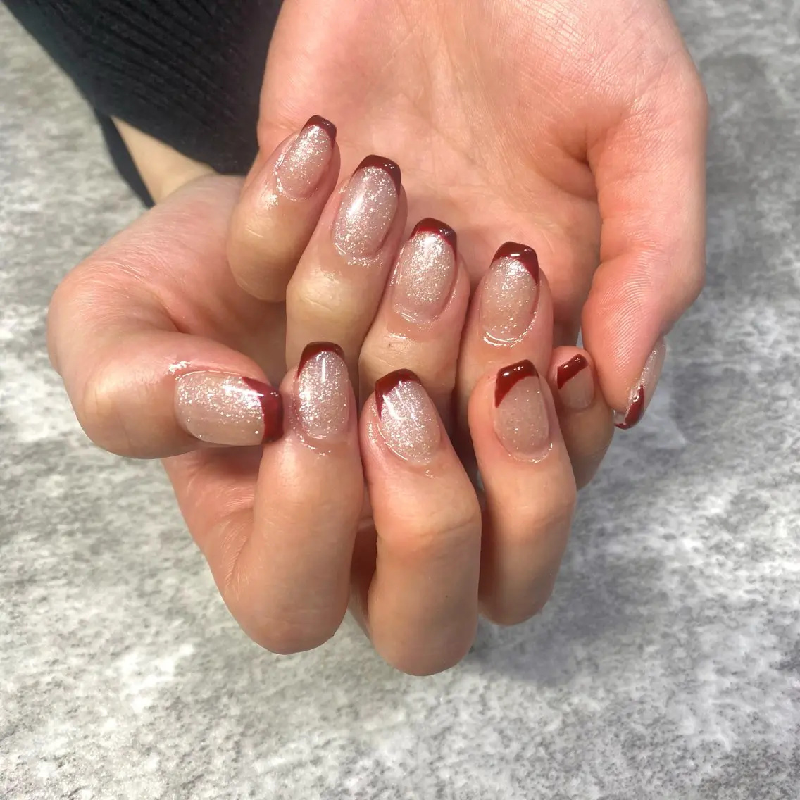 フレンチネイル(オフ込み)の写真