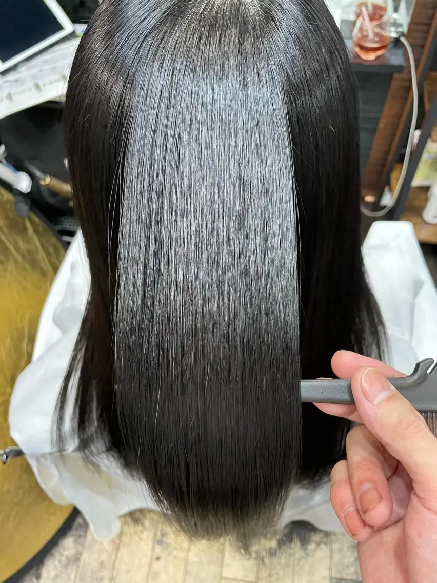 髪質改善トリートメント+ハホニコトリートメント(ケアプロ超音波アイロン使用)+カットの写真
