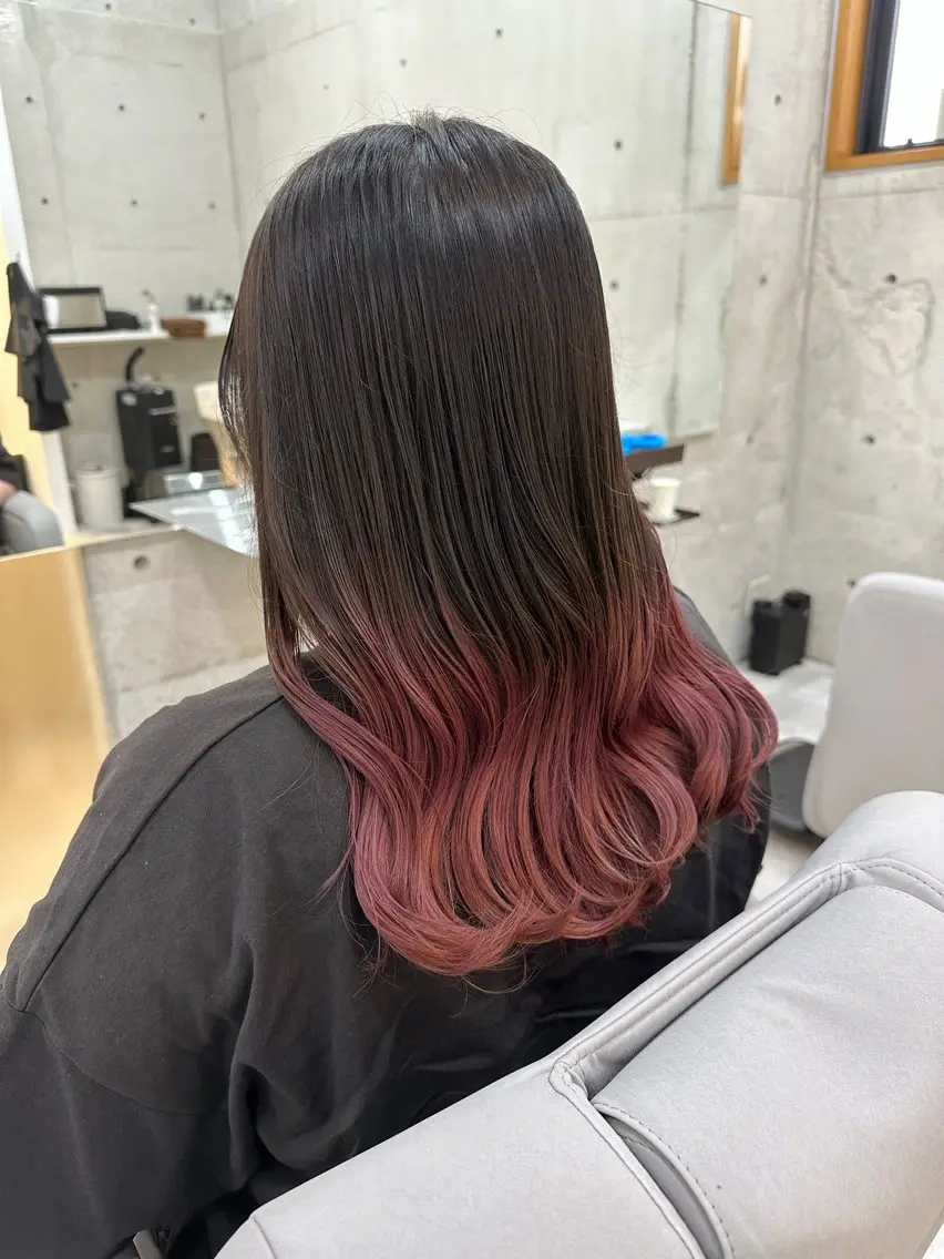 セミロング カラー グラデーションカラー ピンクカラー SLOW🫧 ルナ🫧のヘアスタイル