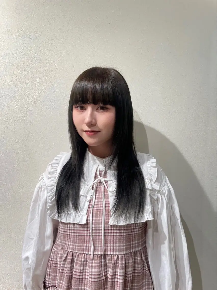 ロング カラー コトミ【メンズ】 【曲がる縮毛矯正】のヘアスタイル