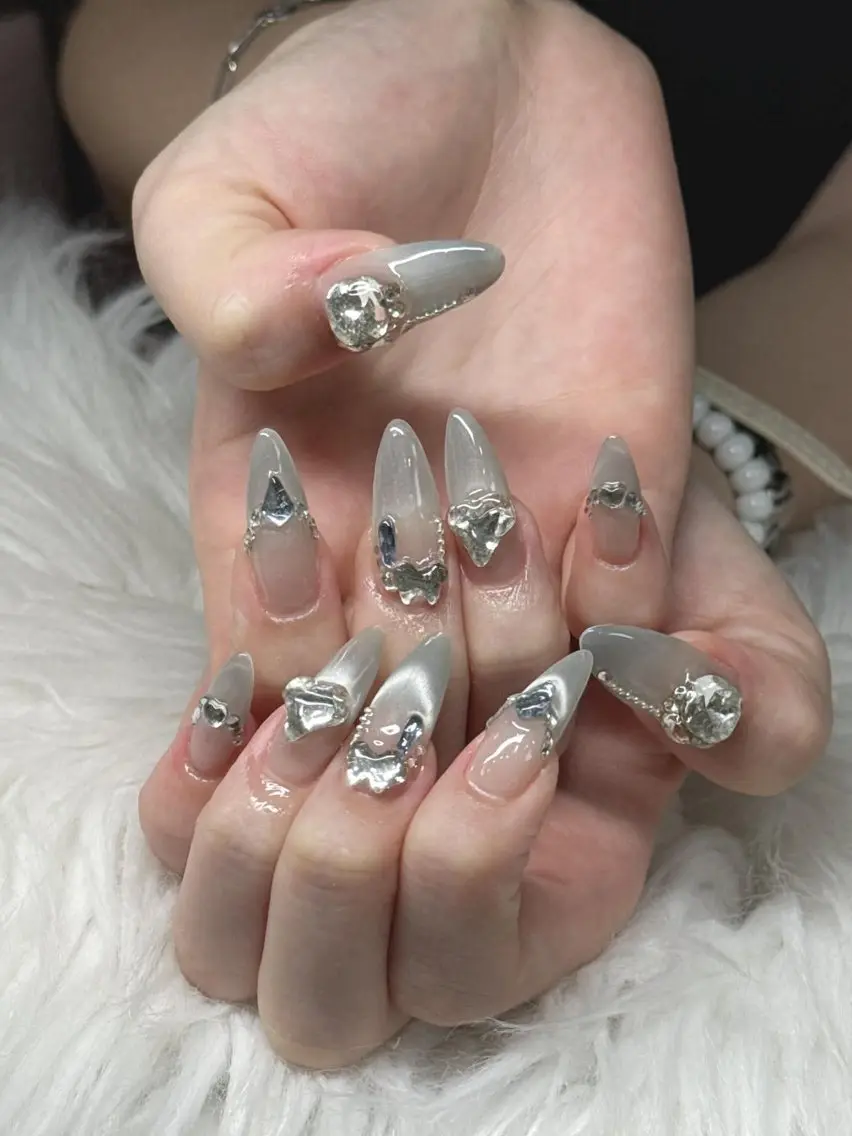 ネイル Lee Nailsのネイルデザイン
