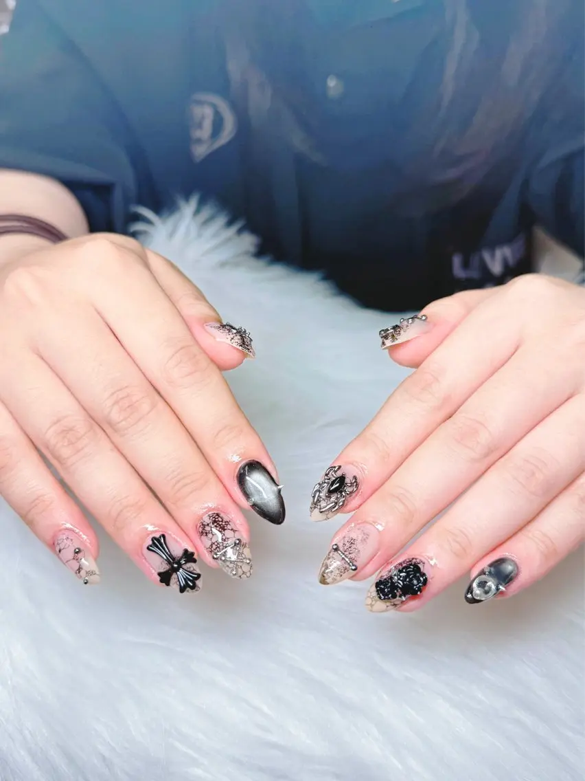 ネイル ジェルネイル 韓国ネイル マグネットネイル 持ち込み オフィスネイル ハンドネイル GOHOUBI Nail 心斎橋店のネイルデザイン