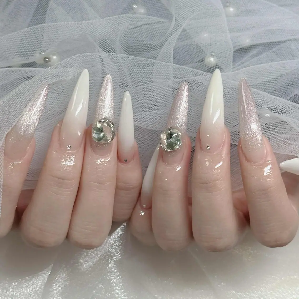 ネイル フットネイル フレンチネイル グラデーション 韓国ネイル ロングネイル Hani Nail Salonのネイルデザイン