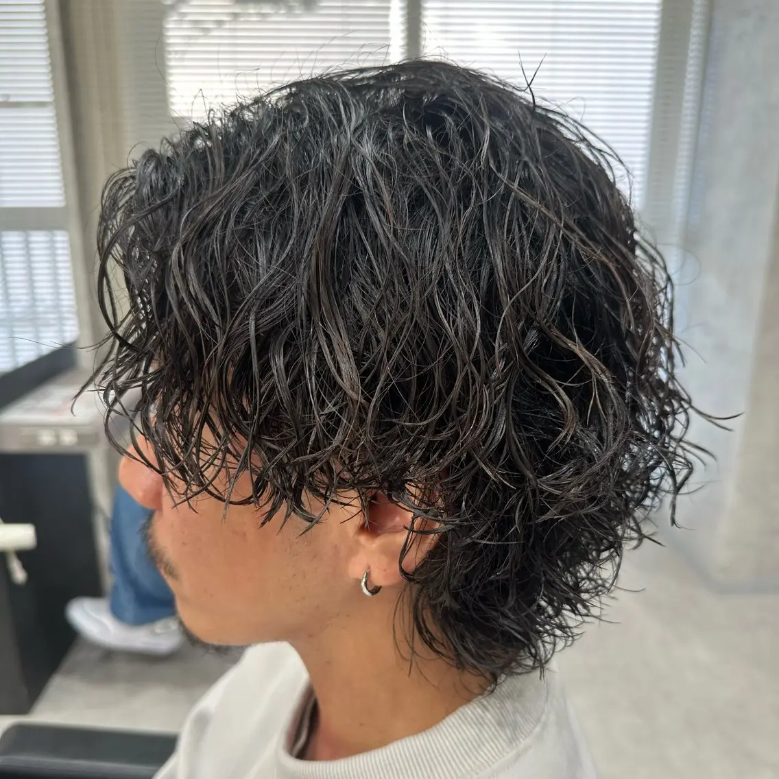 ミディアム パーマ メンズ ユウ🪄 パーマ指名No1のヘアスタイル