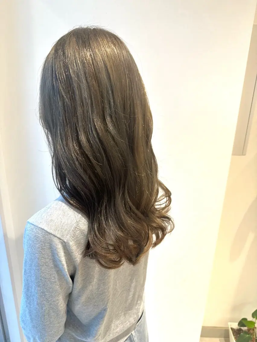 ロング 前田 花綸のヘアスタイル
