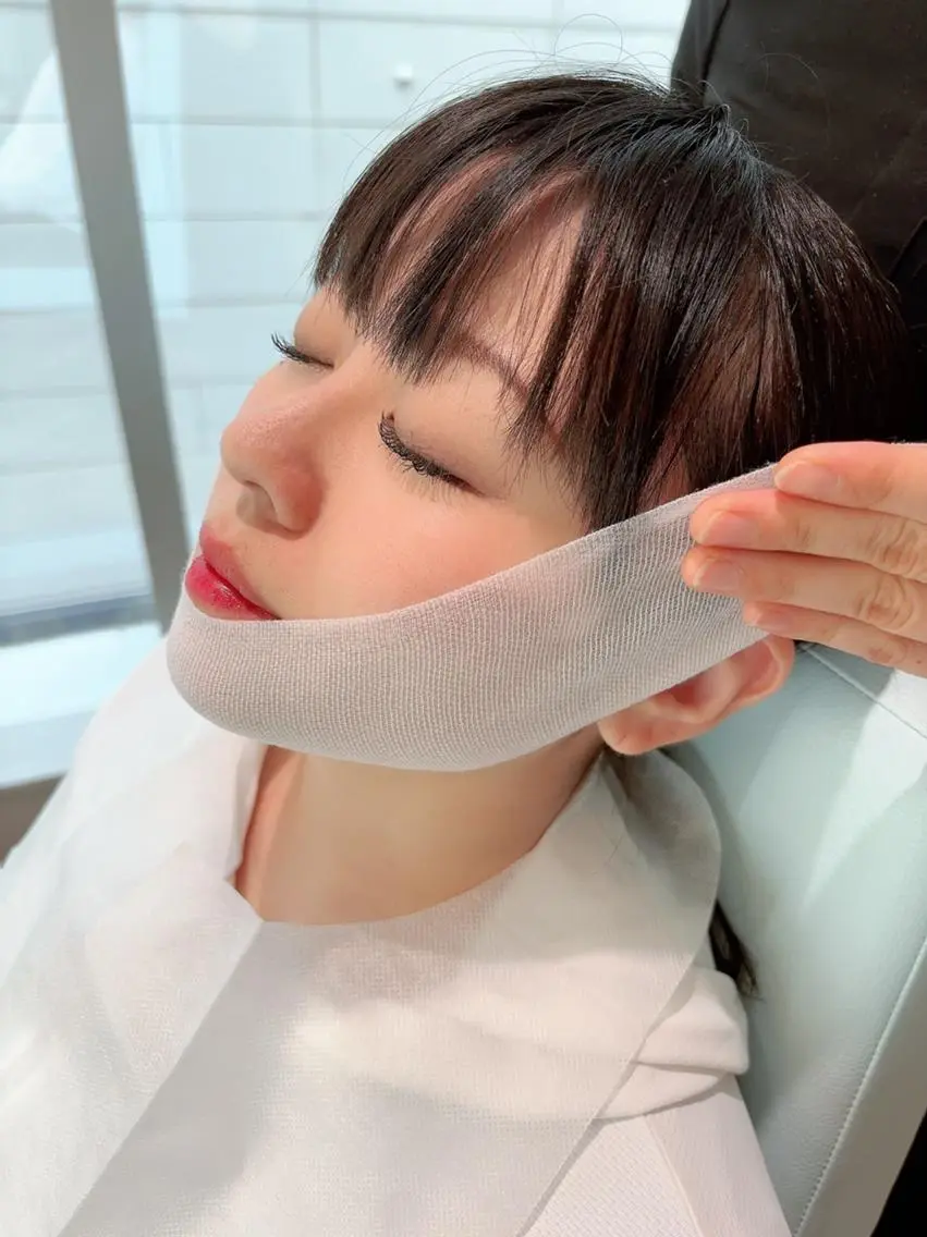 グッと引き上げキープしたい方へ　　　　　　　　　　　【小顔エステ✨】の写真