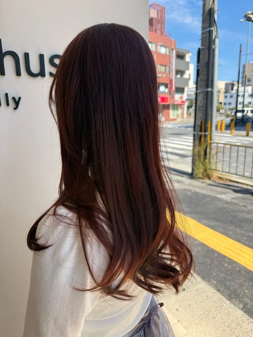 ロング カラー 伊田 愛彩音のヘアスタイル