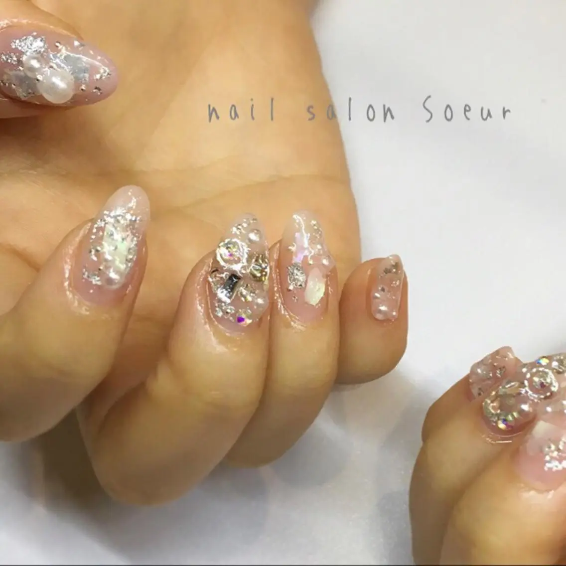 ネイル アートネイル ジェルネイル キラキラネイル ラメ(グリッター) シルバー ハンドネイル nail salon Soeurのネイルデザイン