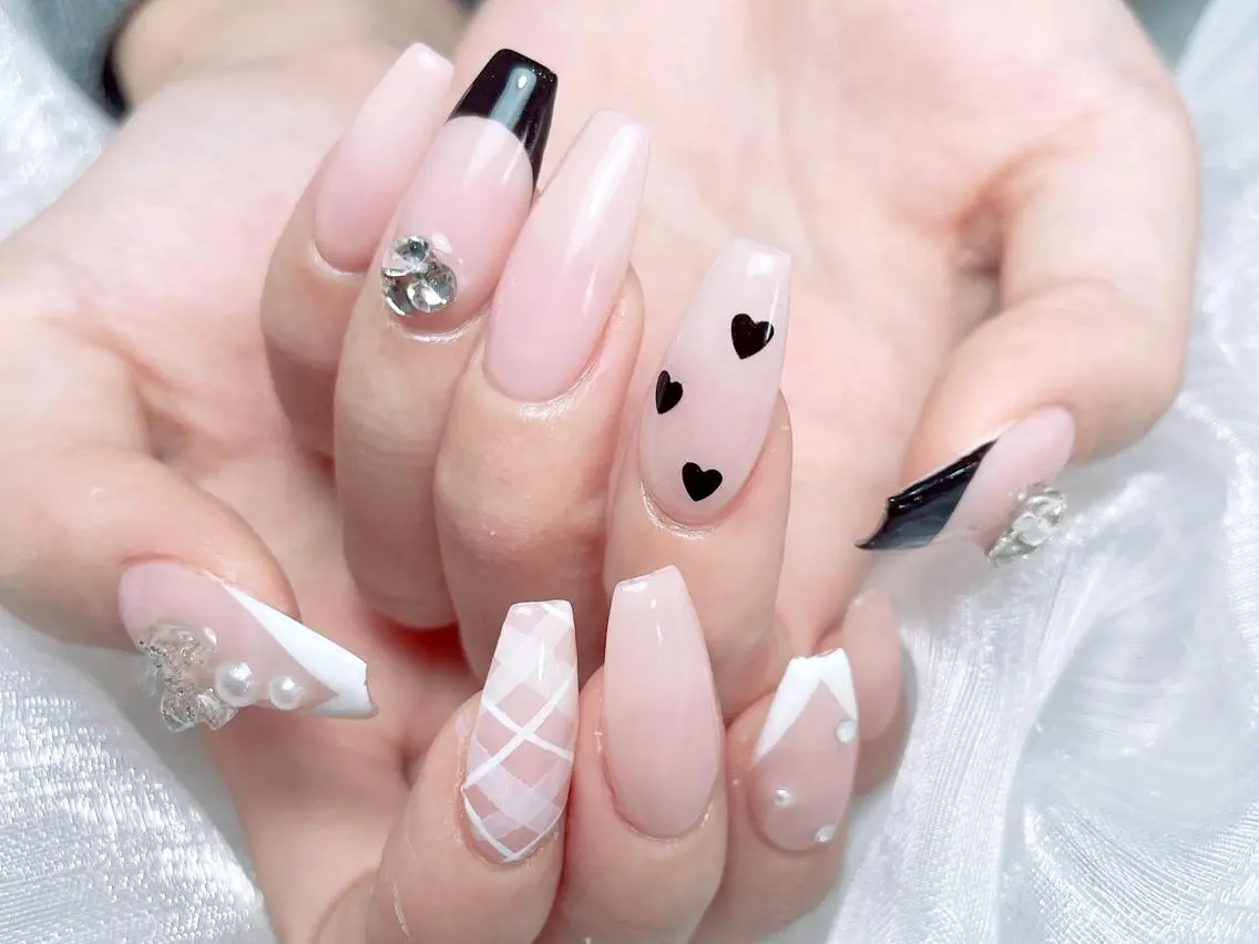 ネイル Elegantbea utyミクのネイルデザイン