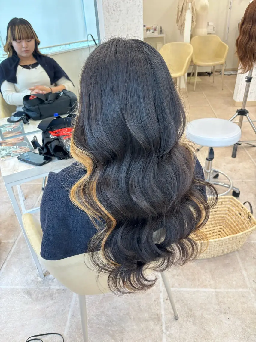 ロング ヨシンモリ 韓国風ヘア dityca asakaのヘアスタイル