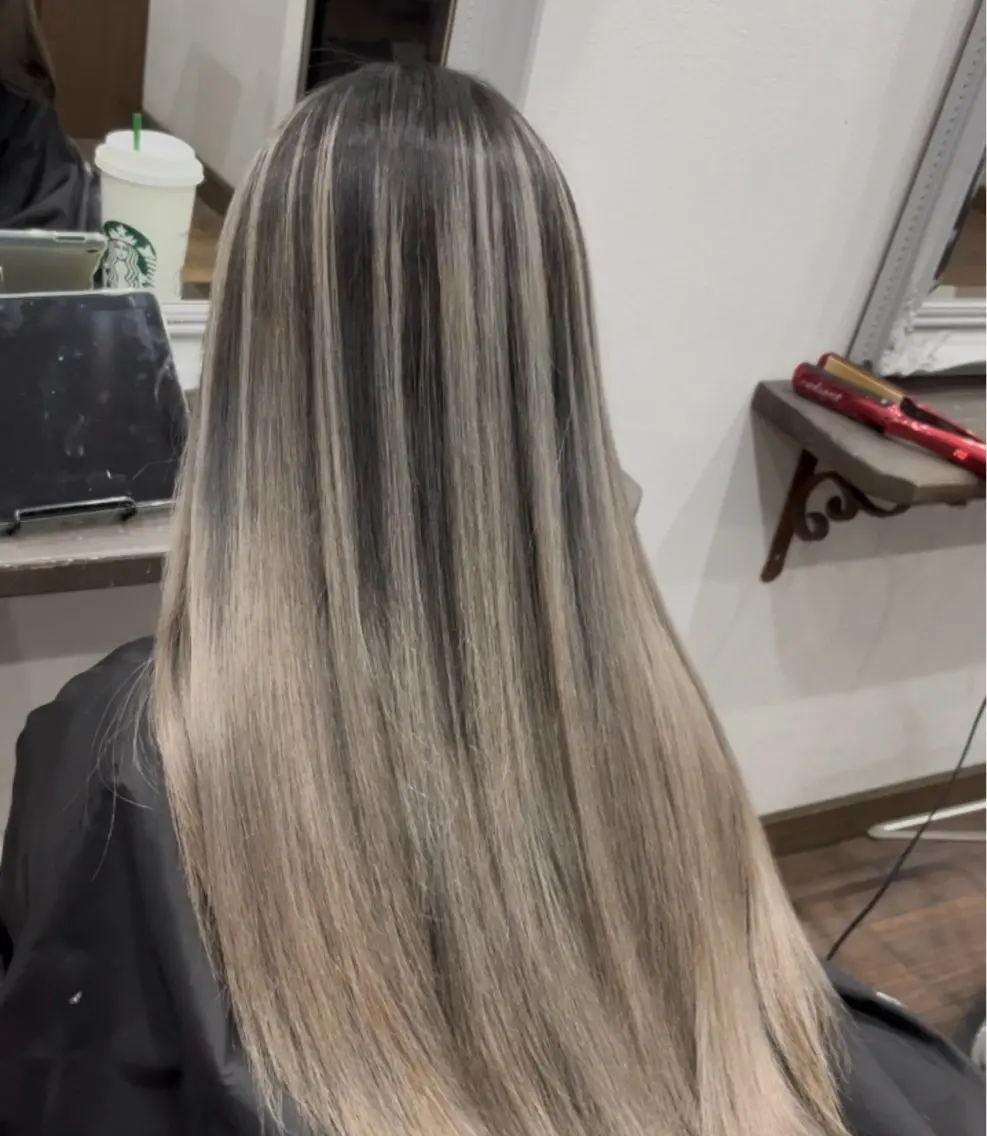 ロング カラー バレイヤージュ レイヤーカット カット ヘアカラー バレイヤージュ 宮本宗嵩のヘアスタイル