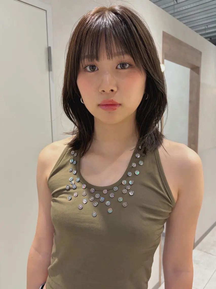 ミディアム カラー ミント 伸ばしかけ レイヤーカット カット ヘアカラー トリートメント 砂原 ひよりのヘアスタイル