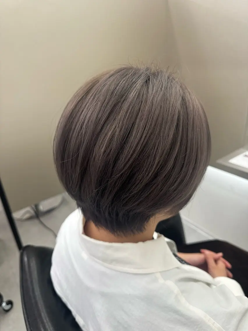 ショート カラー 原田 樹のヘアスタイル
