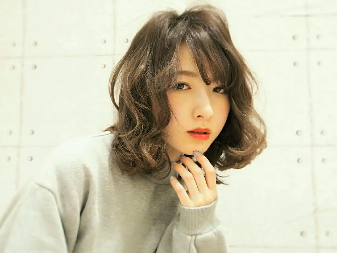 ショート カラー ヘアアレンジ ベージュカラー ボブ 秋山 幸太のヘアスタイル