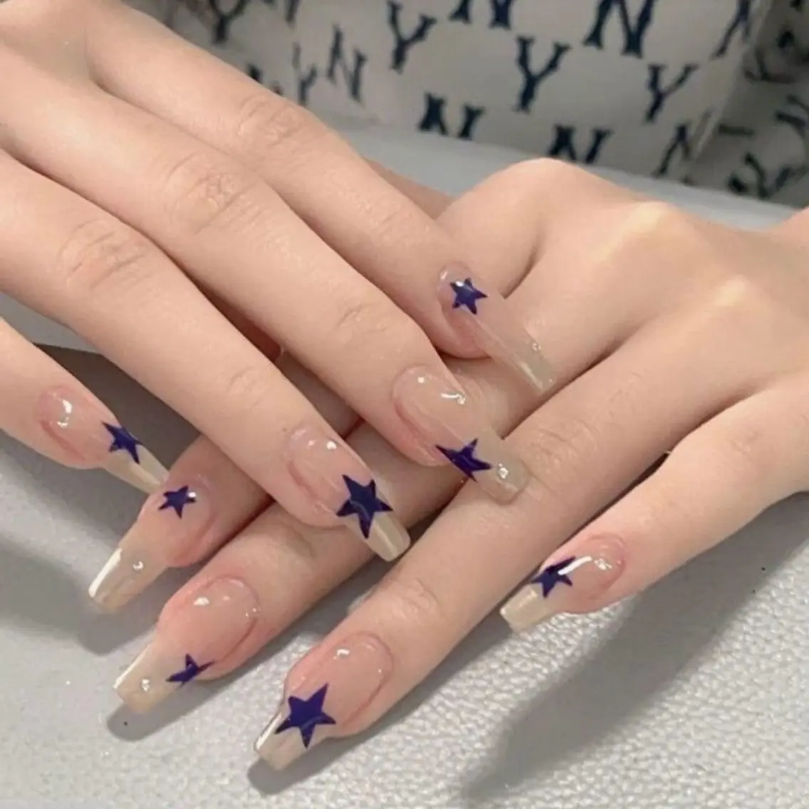 ネイル フレンチネイル ジェルネイル 韓国ネイル ロングネイル パープル ハンドネイル ハンドケア Blingg NailStudioのネイルデザイン