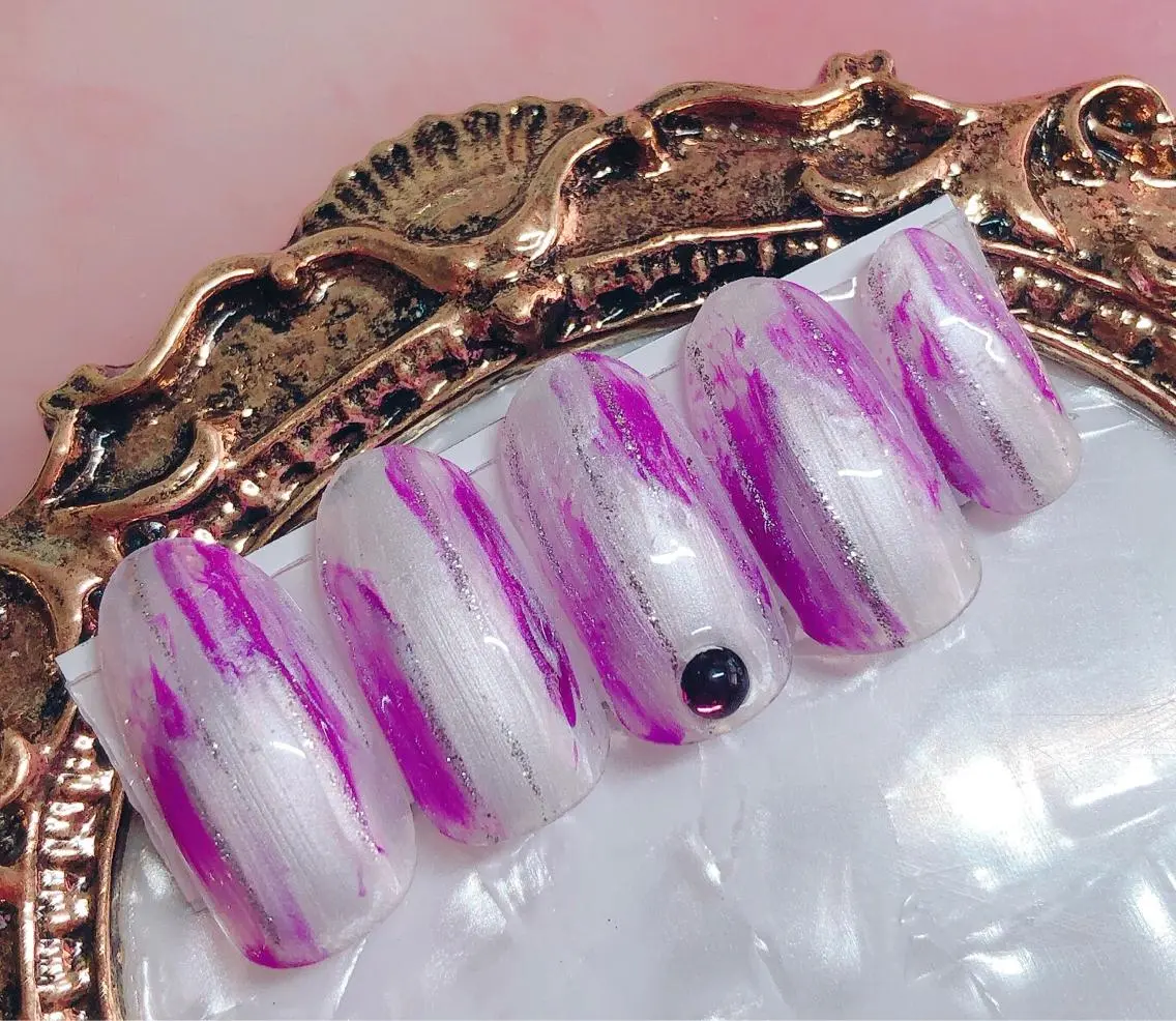 ネイル ハンドネイル CROWN プライベートサロンのネイルデザイン