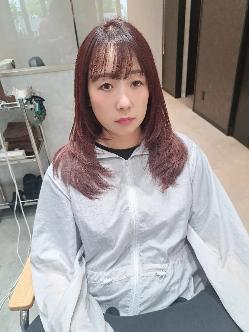 セミロング カラー バイオレットカラー レイヤーカット 関口 知佳のヘアスタイル