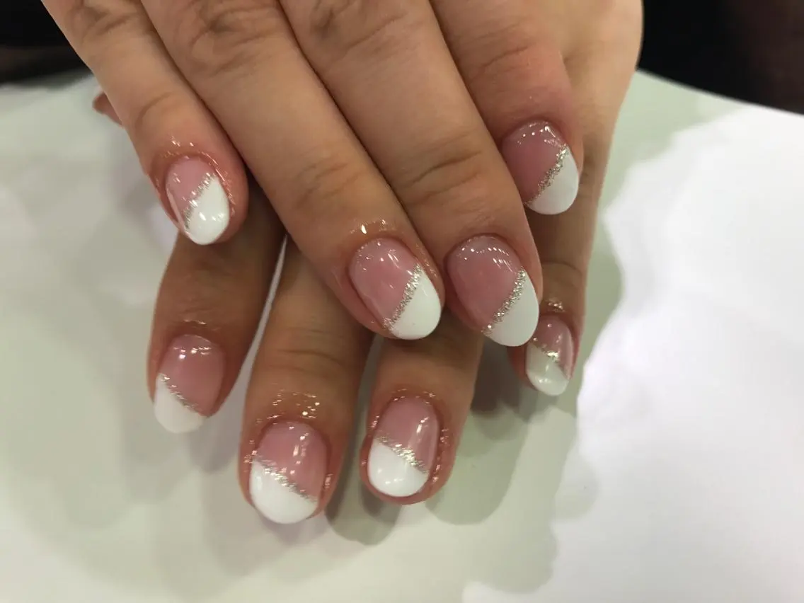ネイル フレンチネイル Charme. NOBUKOのネイルデザイン