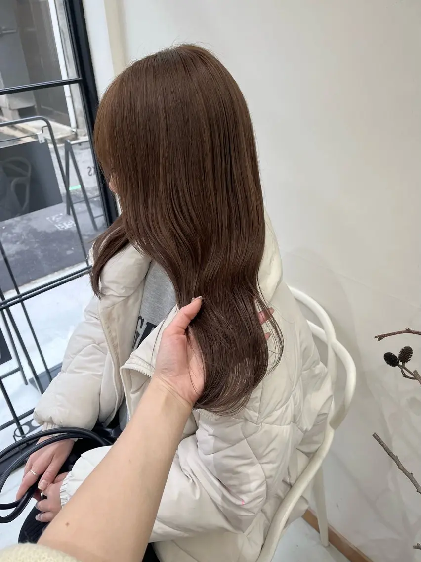 セミロング カラー ヘアアレンジ ベージュカラー ブリーチ ダブルカラー ブリーチなしカラー ena/ブリーチなし 透明感・レイヤー🎀のヘアスタイル