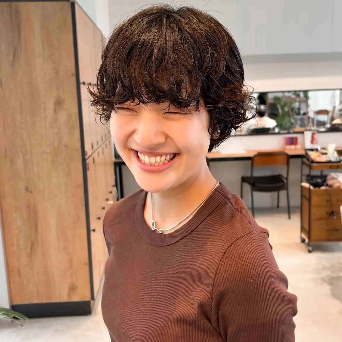 ショート パーマ ショートヘア 金本麗美 ボブパーマ グレージュ/オリーブのヘアスタイル