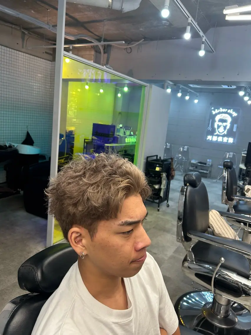 カラー メンズ 【刈部倶楽舞】 福岡 大芽のヘアスタイル