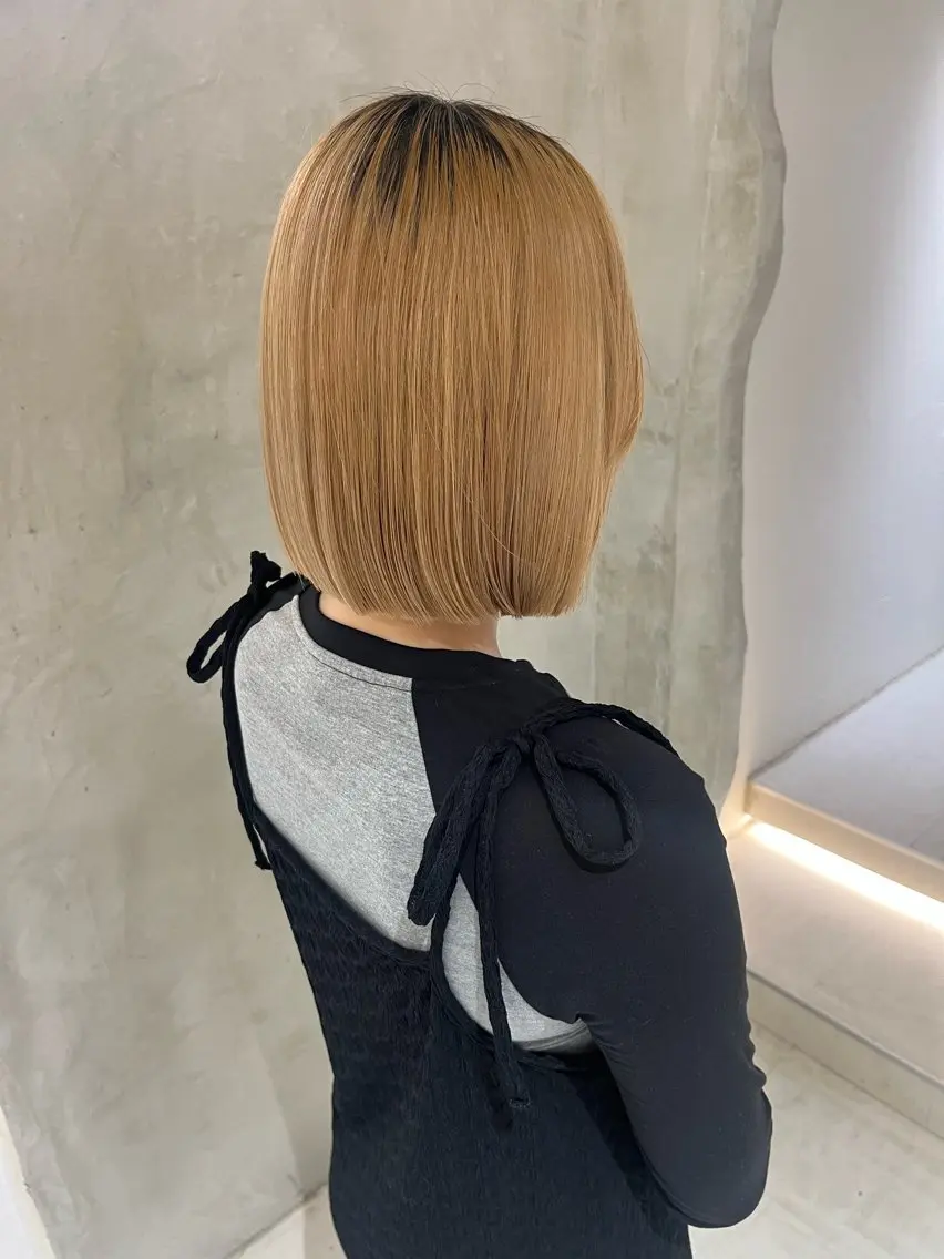 ミディアム カラー 切りっぱなしボブ ボブ カット ヘアカラー トリートメント 切りっぱなしボブ/ 艶カラー/綾莉のヘアスタイル