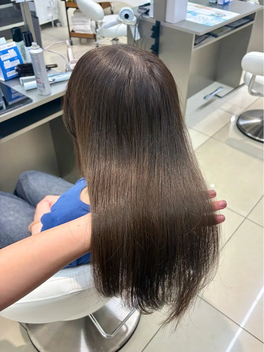 カラー 上田 千智のヘアスタイル