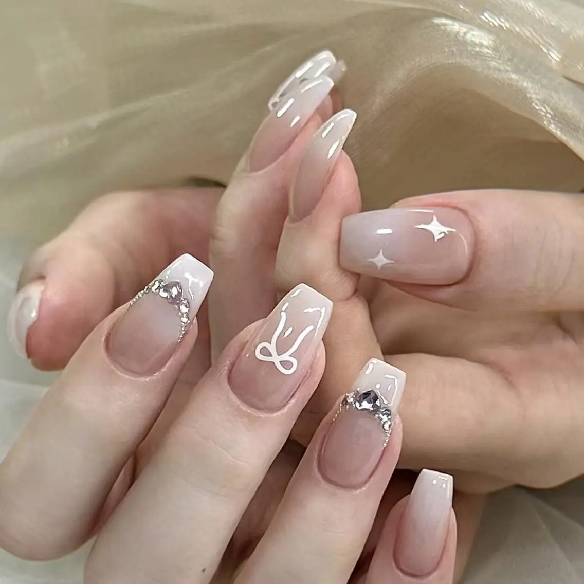 ネイル ハンドネイル エリ🫧 nail池袋東口のネイルデザイン