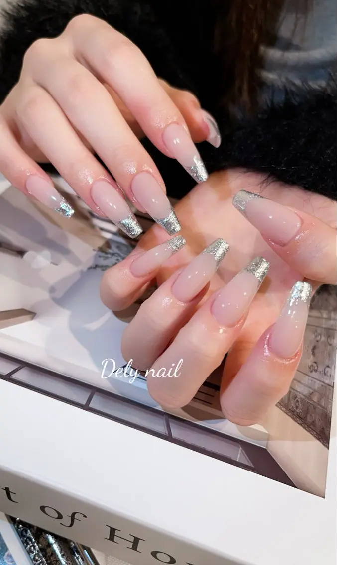 ロング 韓国風ヘア Dely Nailのネイルデザイン