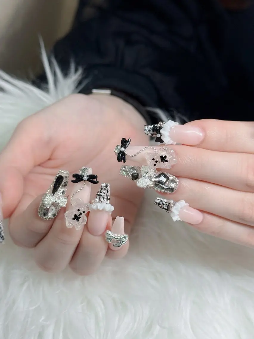 ネイル べっ甲ネイル チークネイル フラッシュネイル フラワーネイル フットネイル ハンドネイル Hani Nail Salonのネイルデザイン