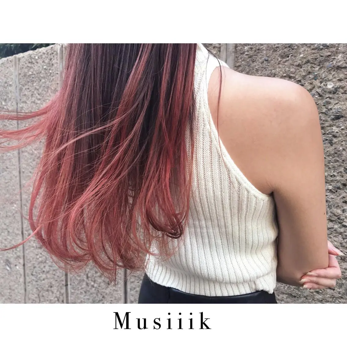 ロング カラー ブリーチ グラデーションカラー ピンクカラー レッドカラー カット ヘアカラー トリートメント Musiiik hairのヘアスタイル