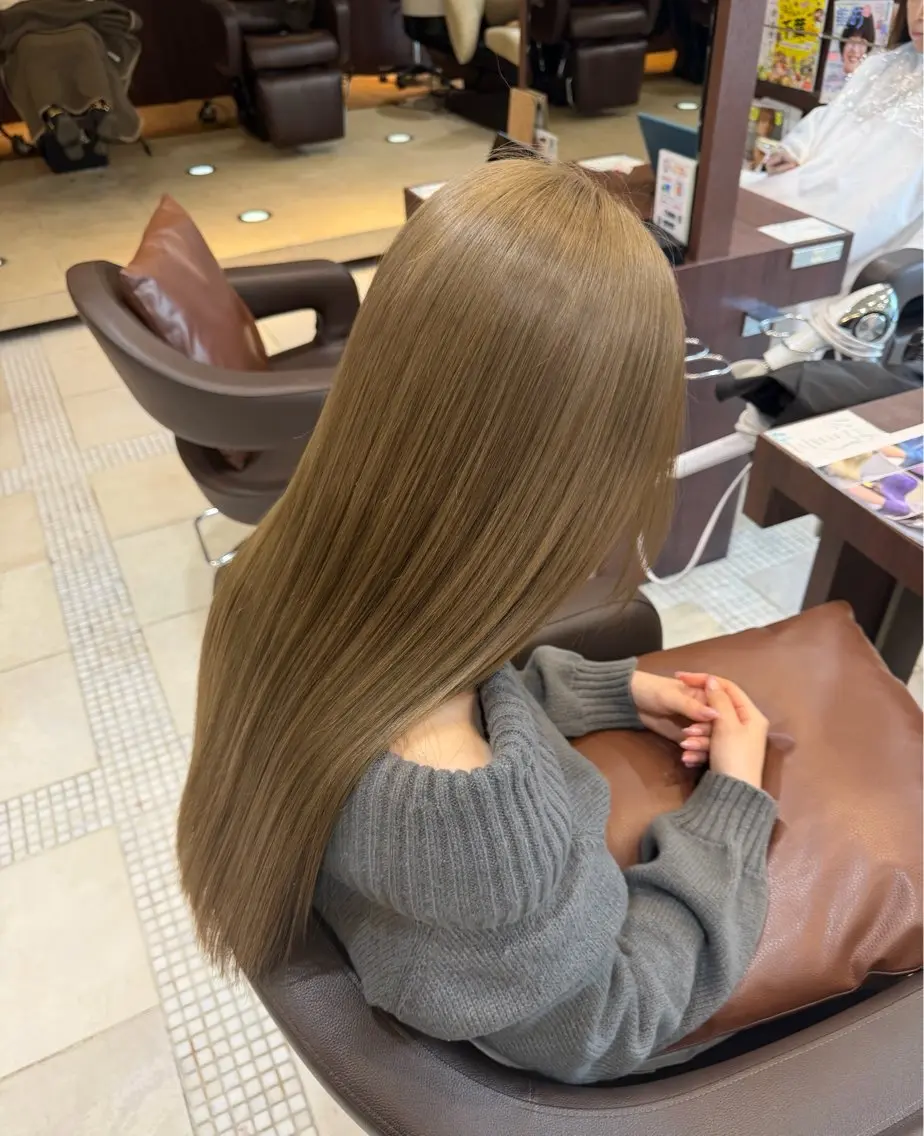 ロング カラー ヘアカラー ベージュ/透明感 color/rinのヘアスタイル