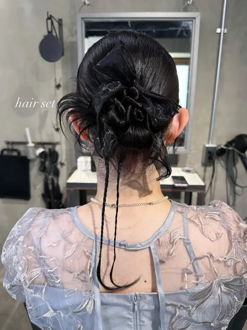 セミロング ヘアアレンジ 結婚式・ブライダル 佐伯 桃のヘアスタイル