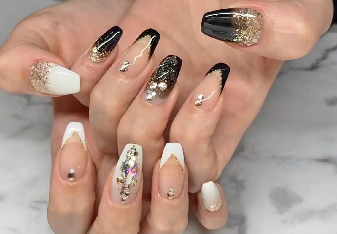 ネイル 長さ出し フレンチネイル ジェルネイル 韓国ネイル マグネットネイル ハンドネイル Nail&eye Belire 新宿のネイルデザイン