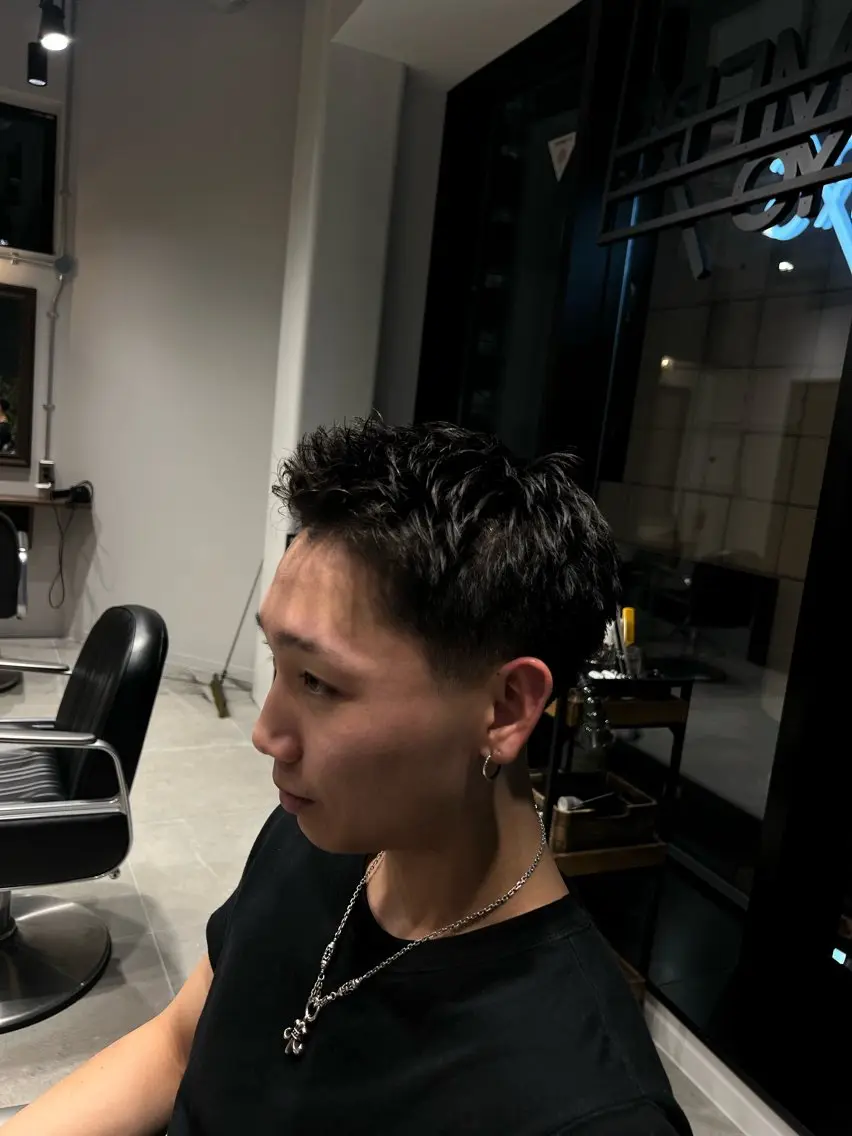 ショート メンズ スパイキーショート ショートヘア 渡邉 真也のヘアスタイル