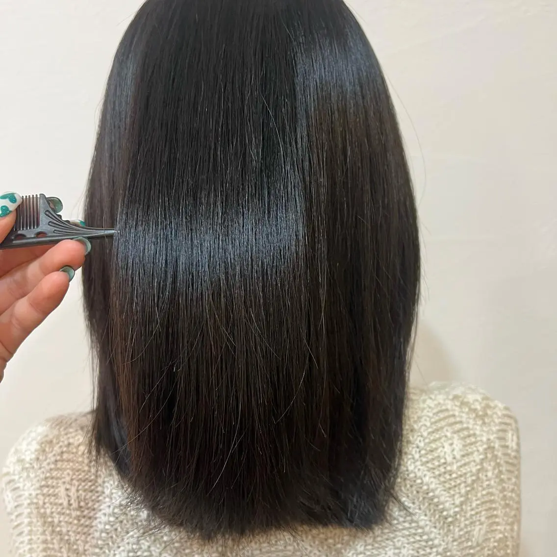 ミディアム 縮毛矯正 mia over hairのヘアスタイル