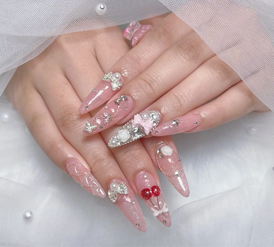 ネイル アートネイル オーロラネイル チークネイル 長さ出し フットネイル Miya _nailのネイルデザイン