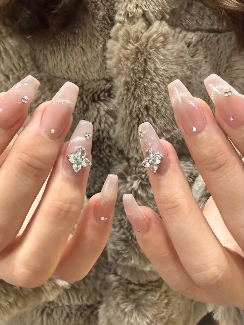 ネイル マグネットネイル ハンドネイル 💅🏽 SHIORI🌙のネイルデザイン