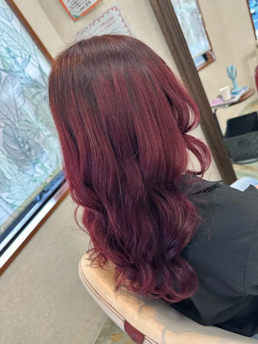 ロング ヘアカラー 三原 友美のヘアスタイル