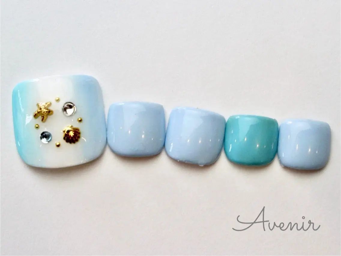 ネイル フットネイル Avenir 表参道 nail&eye予約のネイルデザイン