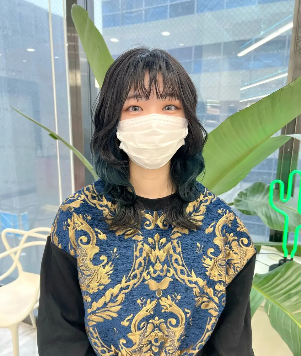 ミディアム カラー KANAMI 🌏のヘアスタイル