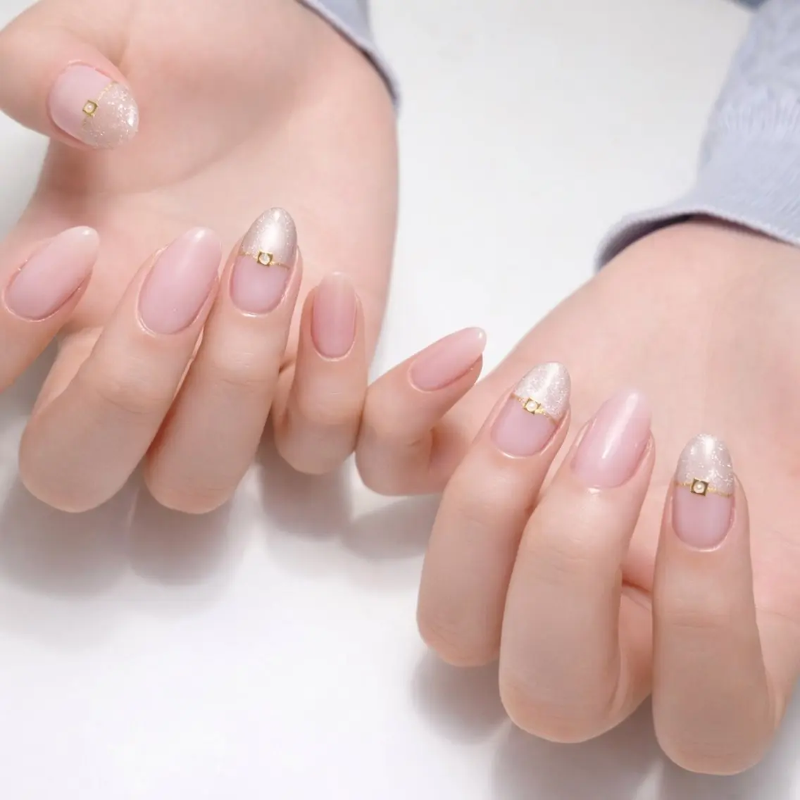 【オフなし】シンプルデザイン、アート2本💅ケア込み❕の写真