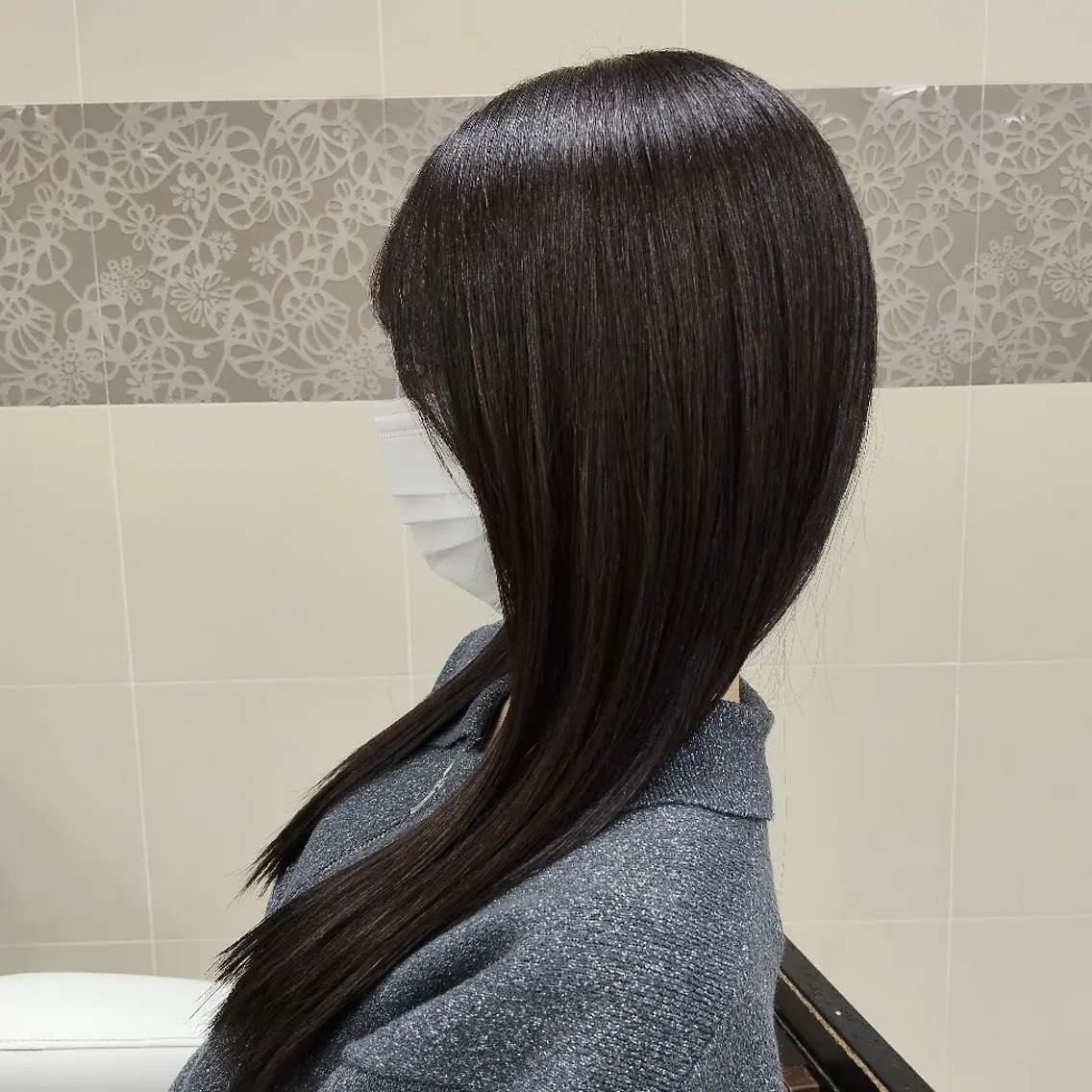 ロング カラー ブラウンカラー チョコレートブラウン 本間 郁梨のヘアスタイル