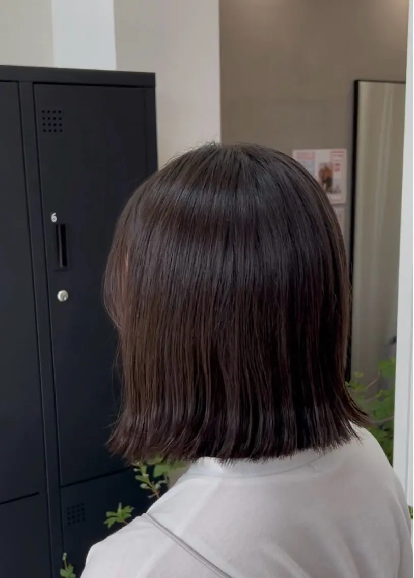 ミディアム ボブ 外ハネヘア 中山 琴葉のヘアスタイル