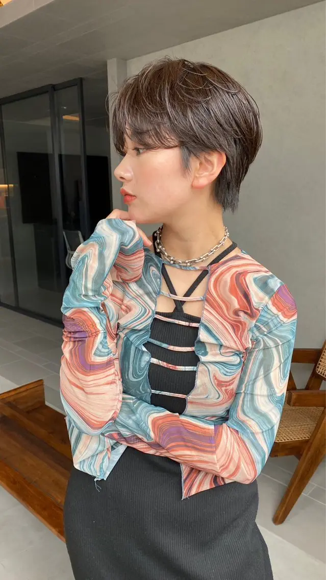 ショート カット 盛れるレイヤー🧡 飯田亘貴のヘアスタイル