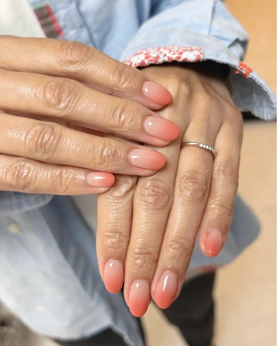 ネイル グラデーション ten nail salon　かえでのネイルデザイン